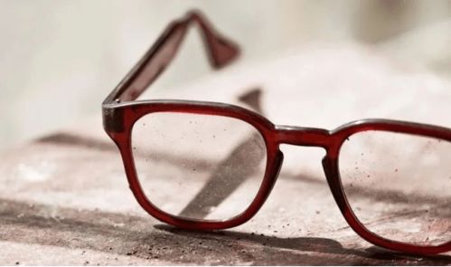 眼镜清洗机真的能洗干净吗？买对不买贵，手洗镜片不伤镜片全攻略